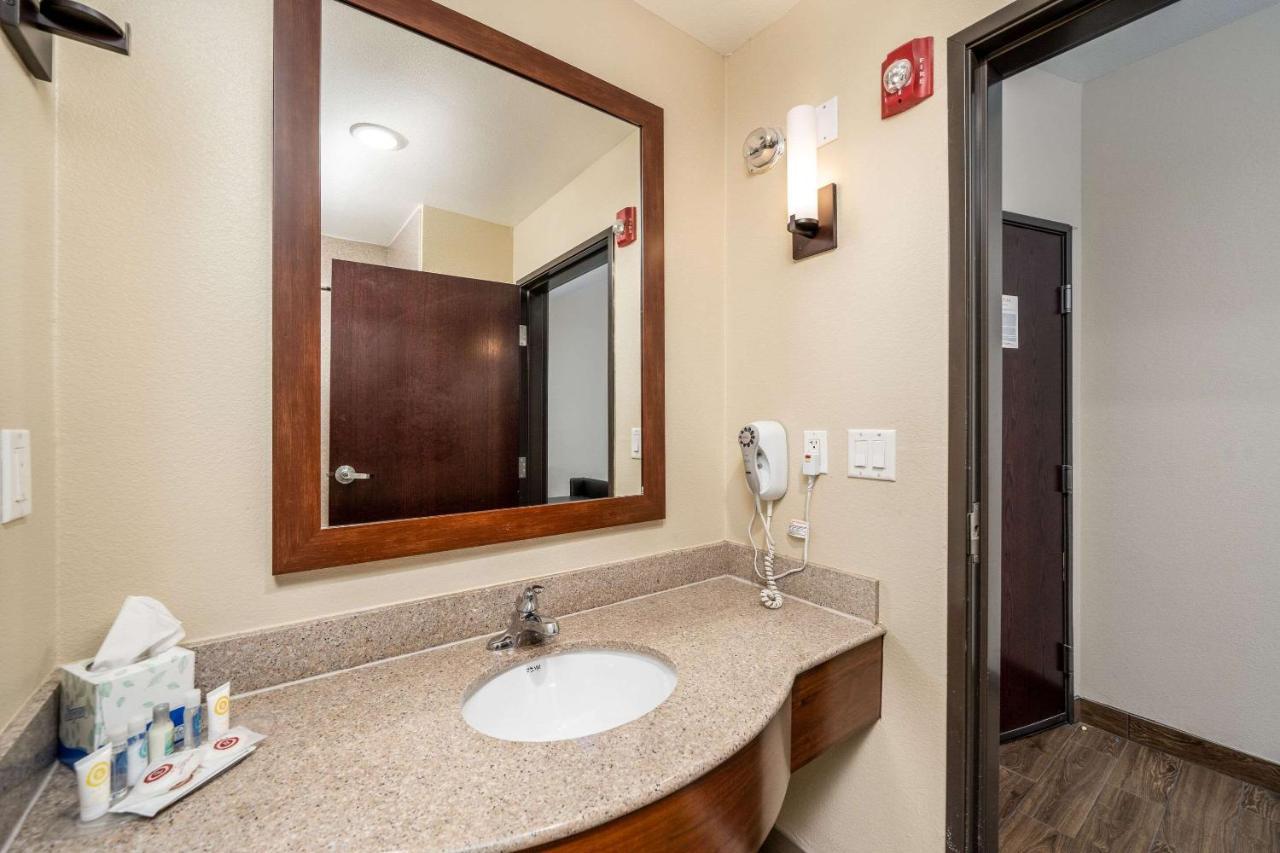 Comfort Suites University Абилин Экстерьер фото