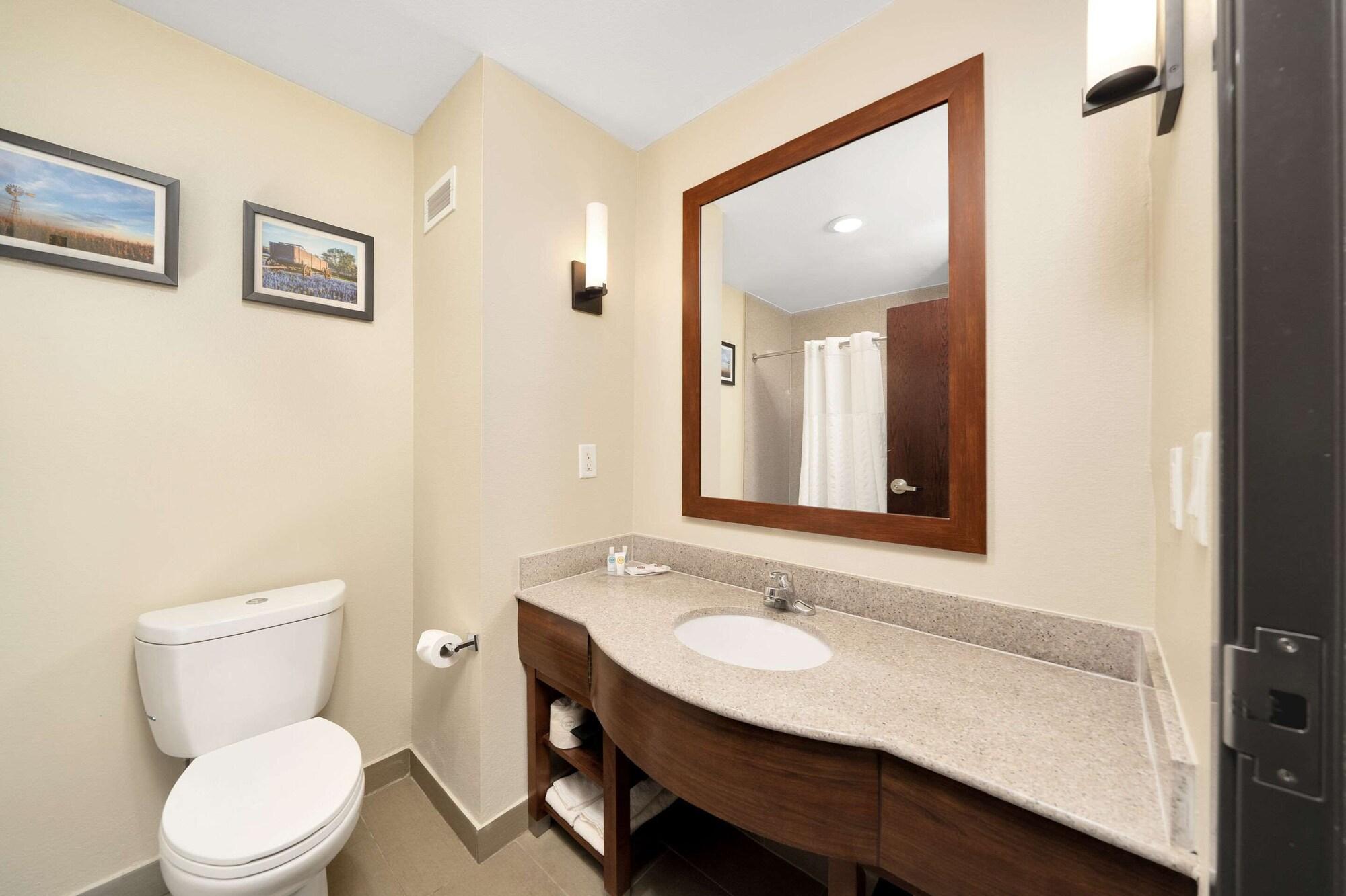 Comfort Suites University Абилин Экстерьер фото